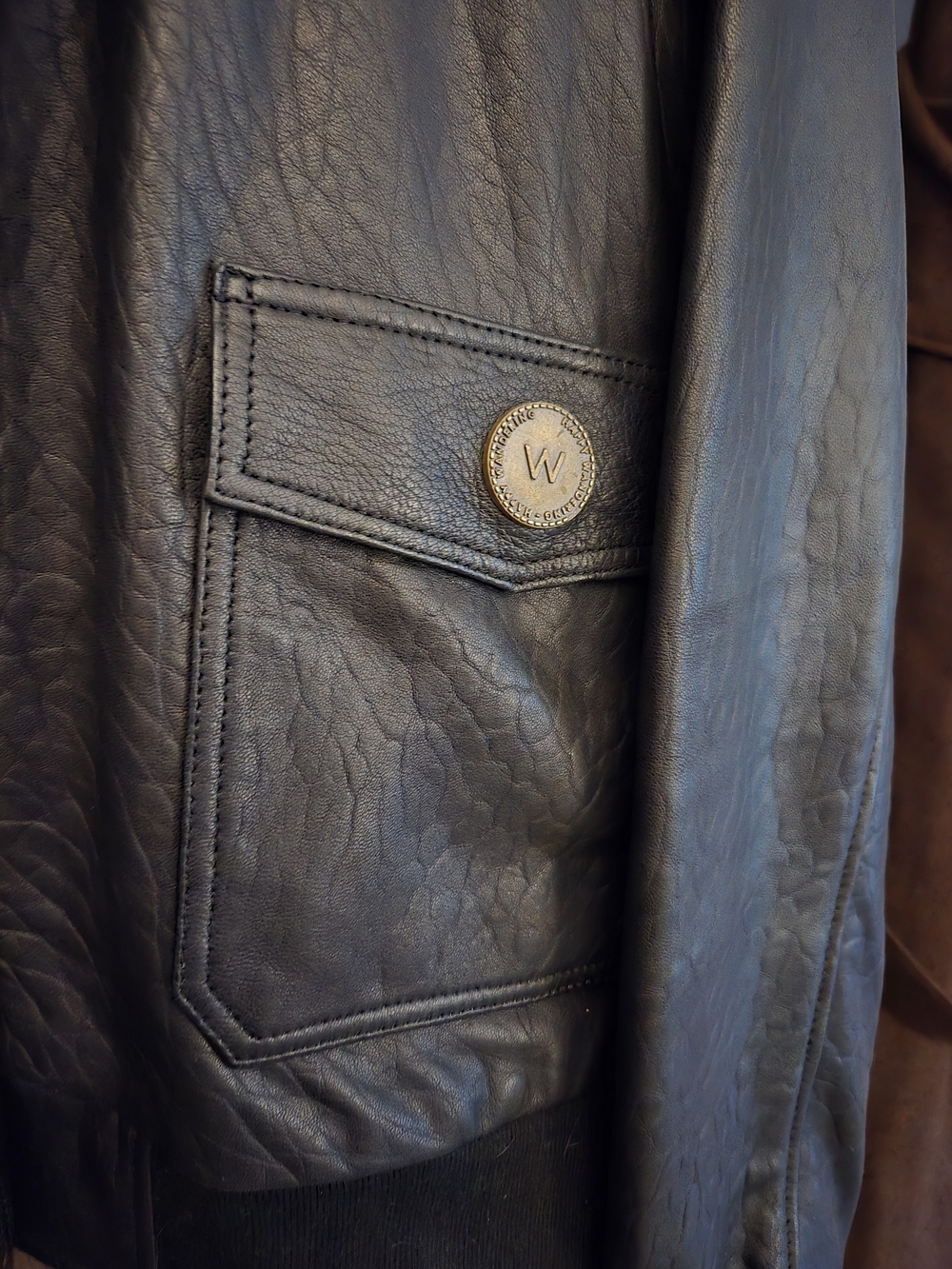 Wanderers Women's Black Leather Bomber Jacket with Shearling Collar. Trendy. - Picture 4 of 8